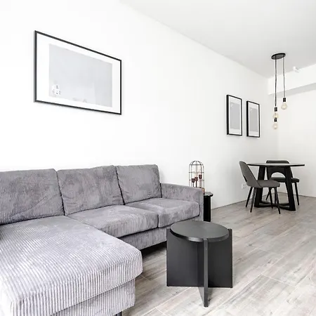 Kings Square Apartment