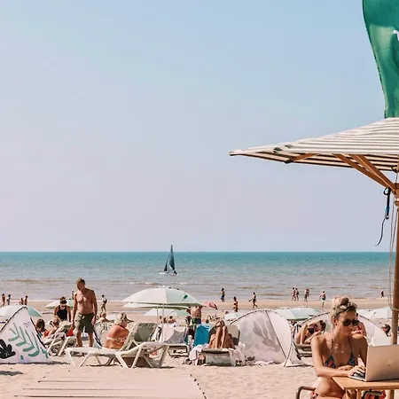 Kings Square 잔드보르트